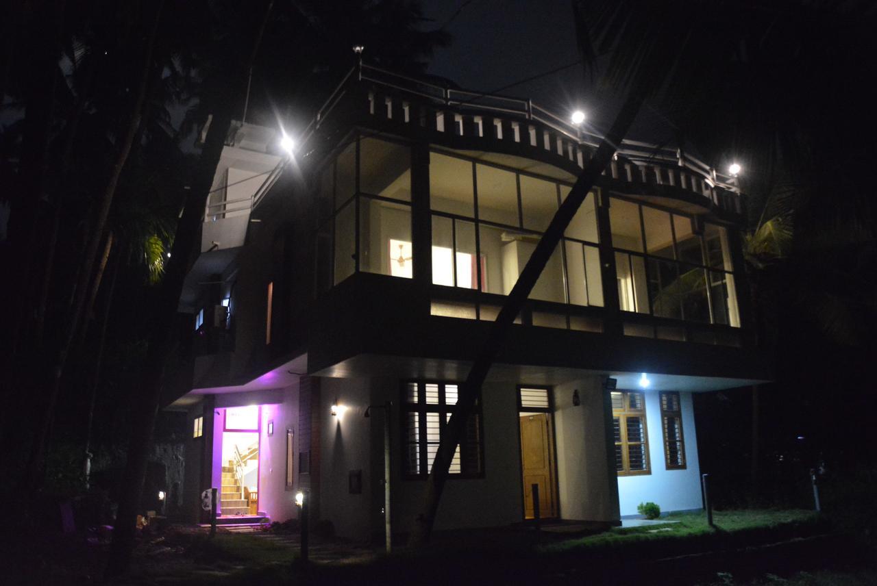 White Shell Beach House Cananor Exterior foto